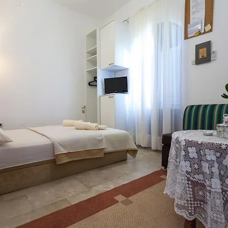 拉凡达别墅公寓 *