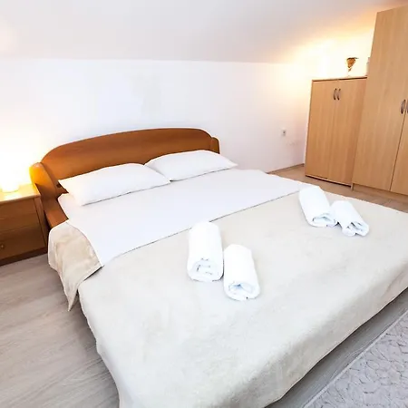 Apartment Lavanda Pag Town